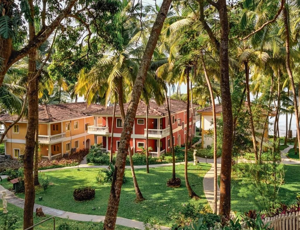 Bambolim Beach Resort Экстерьер фото